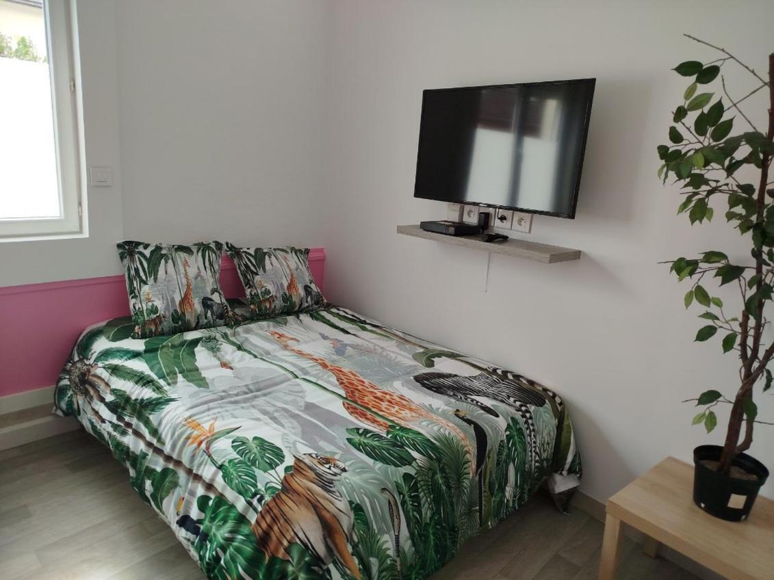 Maison Pink Flamingo Aeroport Tille 2 A 4 Personnes Exterior photo