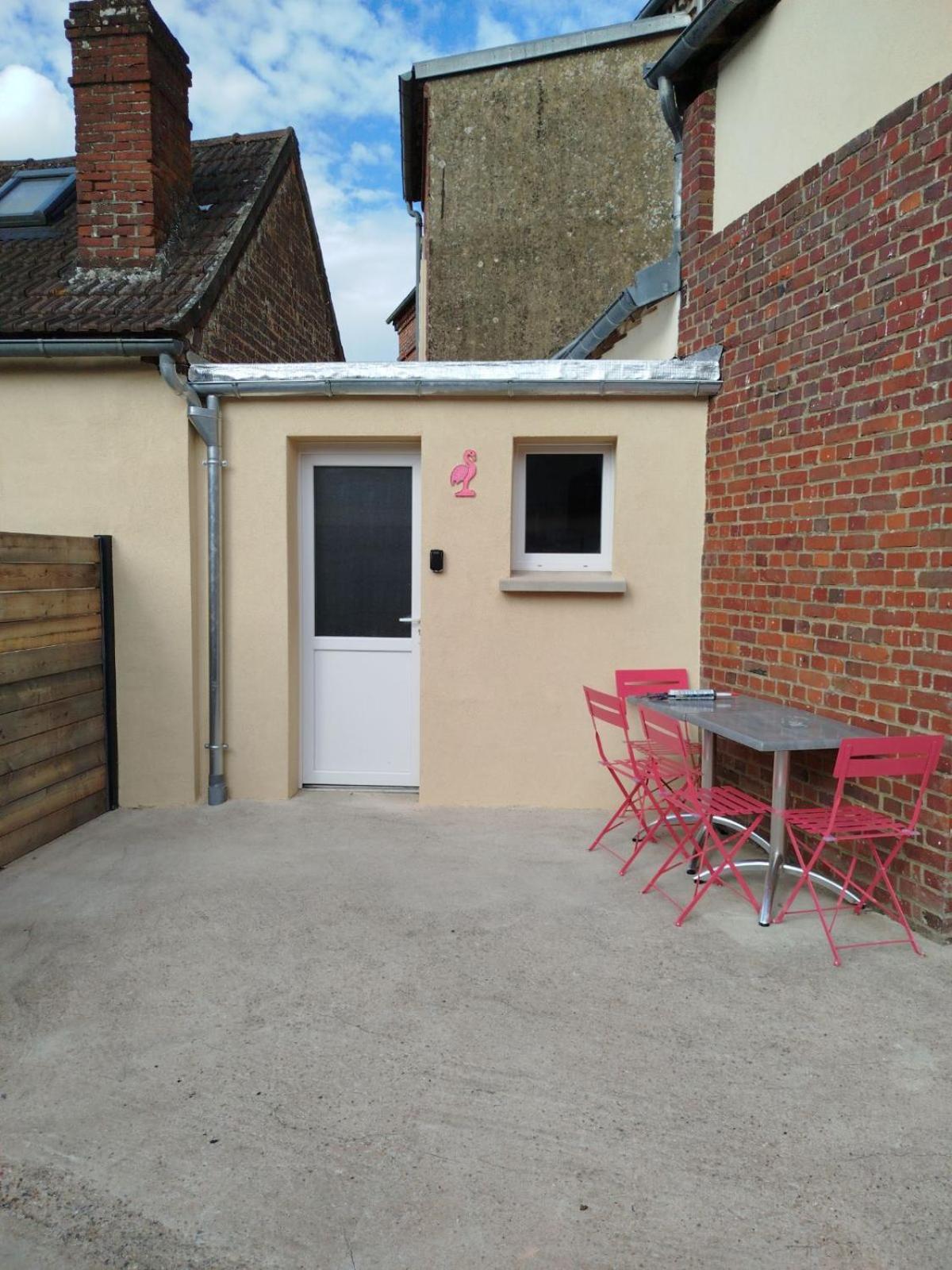 Maison Pink Flamingo Aeroport Tille 2 A 4 Personnes Exterior photo